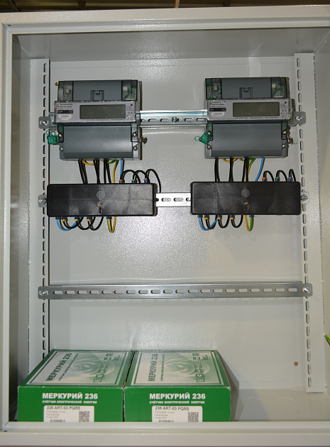 Шкаф учета электроэнергии IP65 Полиэстер (ЭПЩУ - 400х300х170) с Меркурий 231 АRT-01 Ш